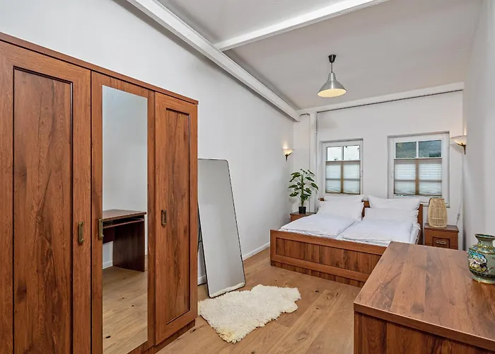 Villa Luxuriöse Sandstein - 320 Qm - 7 Räume