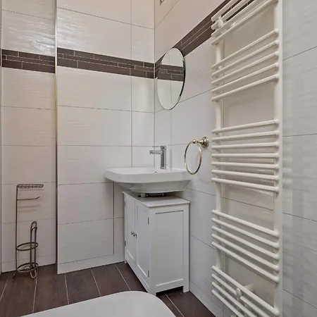 Villa Luxurioese Sandstein - 320 Qm - 7 Raeume