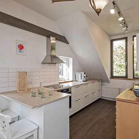 Luxurioese Sandstein - 320 Qm - 7 Raeume