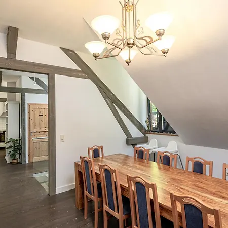 Luxurioese Sandstein - 320 Qm - 7 Raeume *