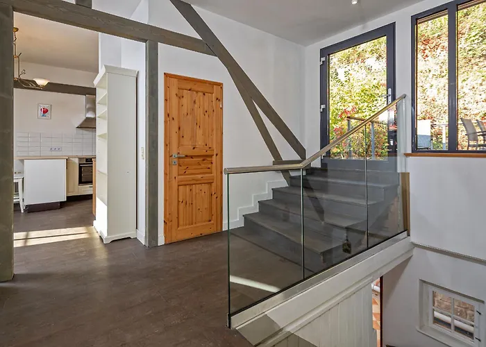 Luxuriöse Sandstein - 320 Qm - 7 Räume Villa Dresde