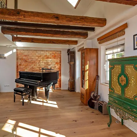 Luxurioese Sandstein - 320 Qm - 7 Raeume * Dresden